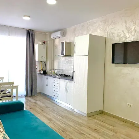 Mamaia North Apartments *