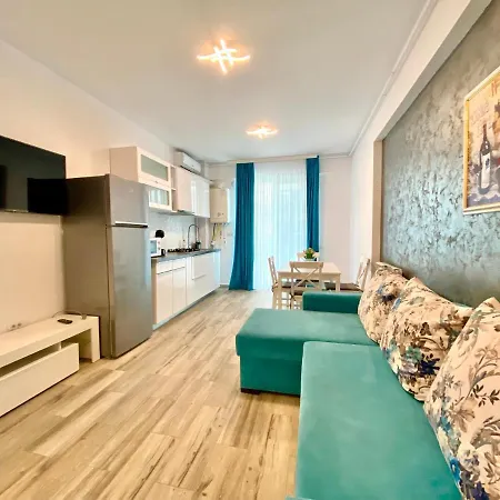 Mamaia North Apartments